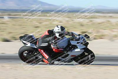 media/Oct-26-2025-Race Pace (Sun) [[c1447ca738]]/Verified/1-Turn 9 Inside (930am)/